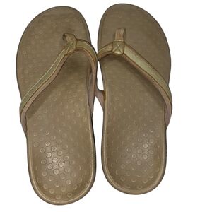 Vionic flip flops size 11